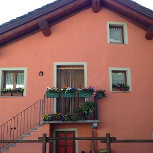 Maison Des Challant Apartment Challand Saint Victor Exterior photo