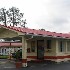 Red Carpet Inn Starke Exterior photo