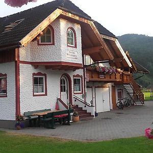 Gaestehaus Ferner Apartment Sankt Michael im Lungau Exterior photo