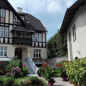 Haus Zu Den Zwei Eichen Apartment Perchtoldsdorf Exterior photo