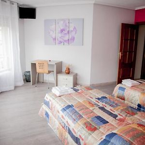 Pension Parque Del Ebro (Adults Only) Hotel Logrono Room photo