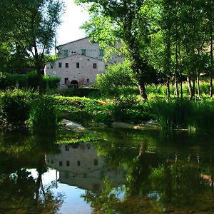 Mulino Della Ricavata Guest House Urbania Exterior photo