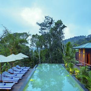 Niraamaya Retreats Cardamom Club Hotel Thekkady Exterior photo