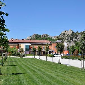 Domus Hotel Bagnoli Del Trigno Exterior photo