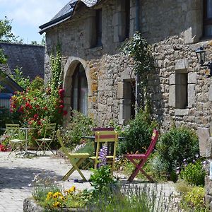 A La Ferme De Kervihern Bed & Breakfast Locoal-Mendon Exterior photo