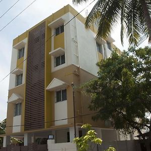 Comfort'S Pearl Apartment Coimbatore Exterior photo