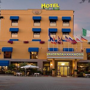 Valdenza Hotel Campegine Exterior photo