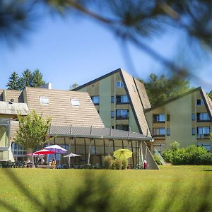 Vtf Le Domaine Des Puys Hotel Saint-Sauves-d'Auvergne Exterior photo