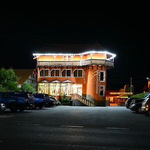 Vila Belvedere Hotel Hateg Exterior photo