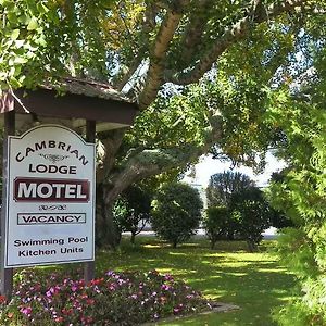 Cambrian Lodge Motel Cambridge Exterior photo