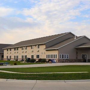 Cobblestone Inn & Suites - Lake View Exterior photo