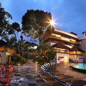 Elephant Court Thekkady Hotel Exterior photo