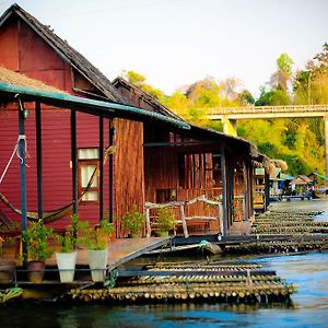 Boutique Raft Resort, River Kwai Sai Yok Exterior photo