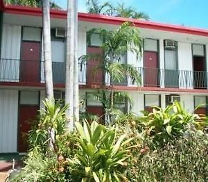 Capricornia Motel Fannie Bay Exterior photo