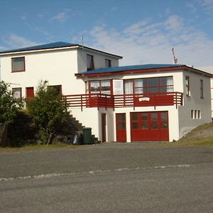 Guesthouse Dyngja Hofn Exterior photo