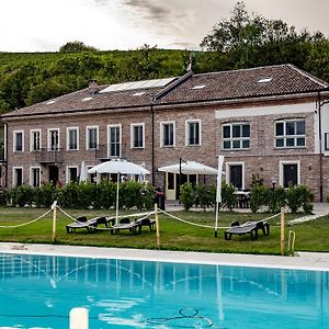 Cascina Vecchia Hotel Calamandrana Exterior photo