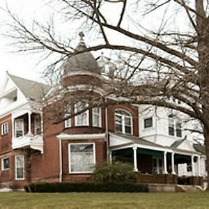 Philip W. Smith Bed & Breakfast Hotel Richmond Exterior photo