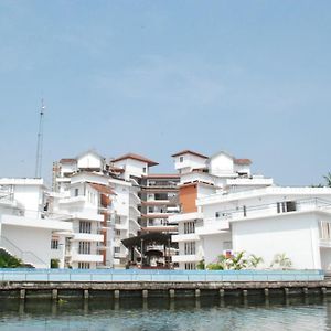 Mermaid Hotel Kochi Exterior photo