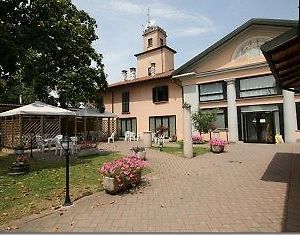 Hotel Vecchio Convento Bareggio Exterior photo