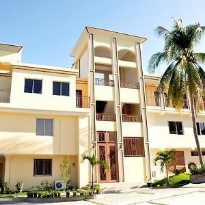 Sams Hotel Port-au-Prince Exterior photo