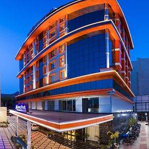 Hotel Benzz Park Vellore Exterior photo