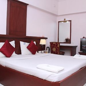 Zip By Spree Hotels Surabi International Vellore Exterior photo