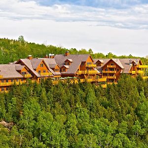 Sacacomie Hotel Et Spa Saint-Alexis-des-Monts Exterior photo