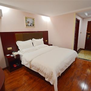 Greentree Inn Shuanggang Yilijing Railway Station Business Hotel Hefei Exterior photo