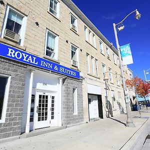 Royal Inn And Suites At Guelph Exterior photo