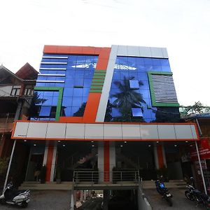 Oyo 10151 Hotel Forest Inn Thekkady Exterior photo