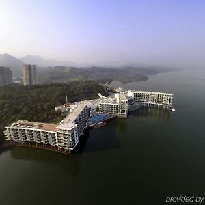 Crowne Plaza Huangshan Taiping Lake, An Ihg Hotel Exterior photo