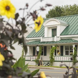 Yamachiche P.Q. Bed & Breakfast Exterior photo