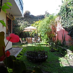 Casa Landivar Hotel Antigua Exterior photo