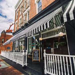 The Continental Hotel Centerville Exterior photo