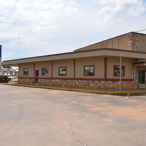 Regency Inn Chickasha Exterior photo