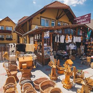 Balazs Panzio Bed & Breakfast Corund  Exterior photo