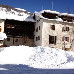 Le Ristolas Hotel Exterior photo