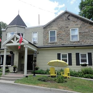 Inn At The Falls Bracebridge Exterior photo