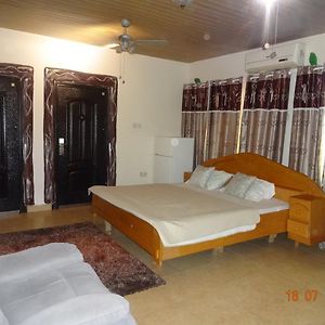 Nordik Palace Bed & Breakfast Hotel Tema Exterior photo