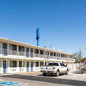 Motel 6-Reno, Nv - Virginia Plumb Exterior photo