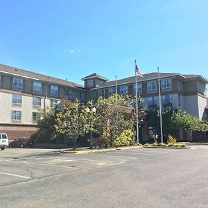 Norwood Inn And Suites Chaska Exterior photo