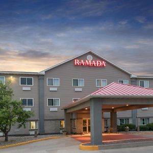 Ramada Limited Bismarck Hotel Exterior photo