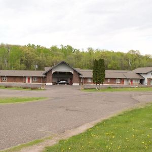 Amerivu Inn & Suites - St Croix Falls Saint Croix Falls Exterior photo