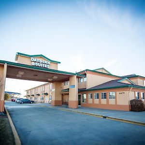 Days Inn & Suites By Wyndham Wichita Exterior photo