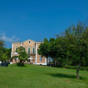 Tenuta Villa Colle Sereno Montemarciano Exterior photo