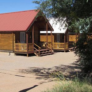 Katie'S Cozy Cabins Tombstone Exterior photo