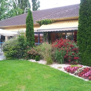 Hotel Des Dhuits Colombey-les-Deux-Eglises Exterior photo