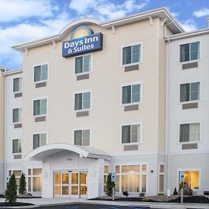 Days Inn By Wyndham Cadiz Exterior photo