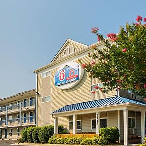 Motel 6-Fayetteville, Nc - Fort Liberty Area Exterior photo