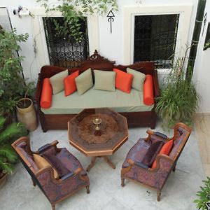 El Patio Courtyard House Hotel Tunis Exterior photo